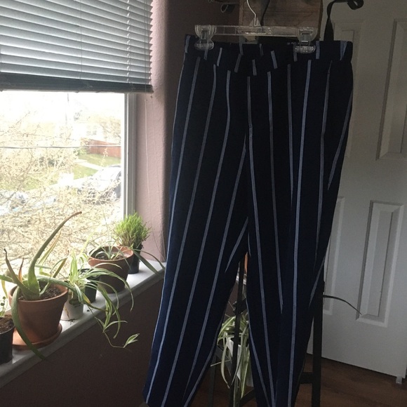 Old navy pull up pants never worn without tags - Picture 1 of 3